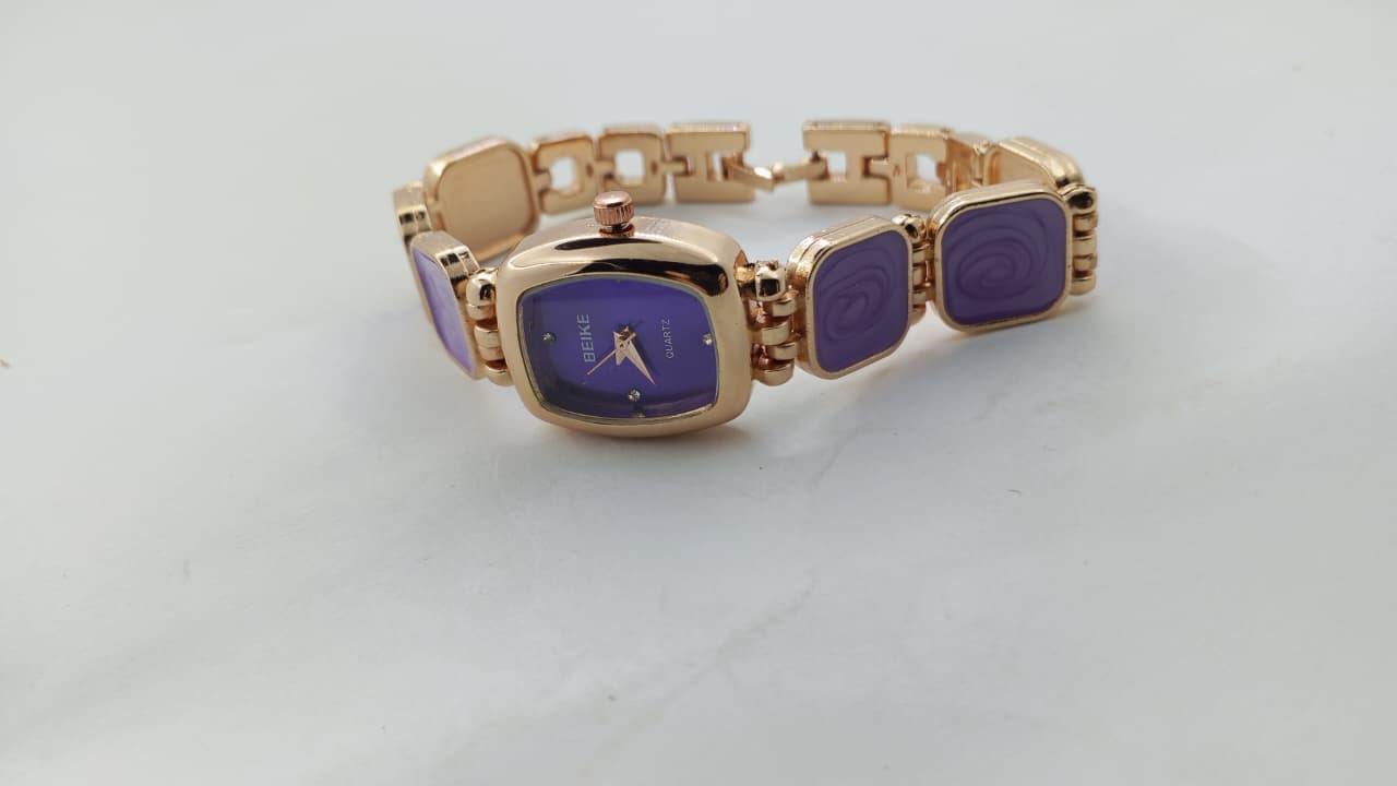 Beike Elegant Rose Gold Tone Ladies Bracelet Watch with Purple Accents