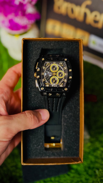 NAVI_FORCE Luxury Tonneau Sports Quartz Watch for Men - Black & Yellow Dial with Silicone Strap